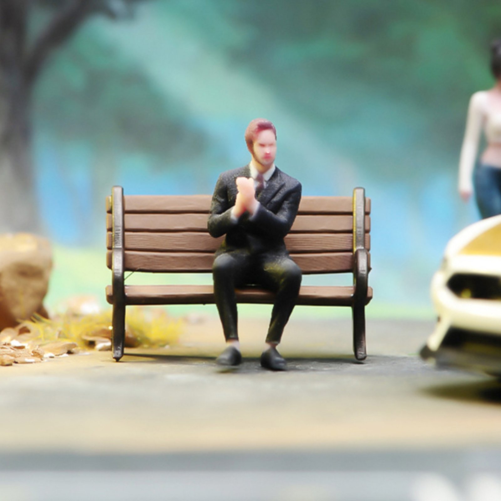 1:64 Scale Sitting Man Figure  - Men'S Suit Accessories recension och pris